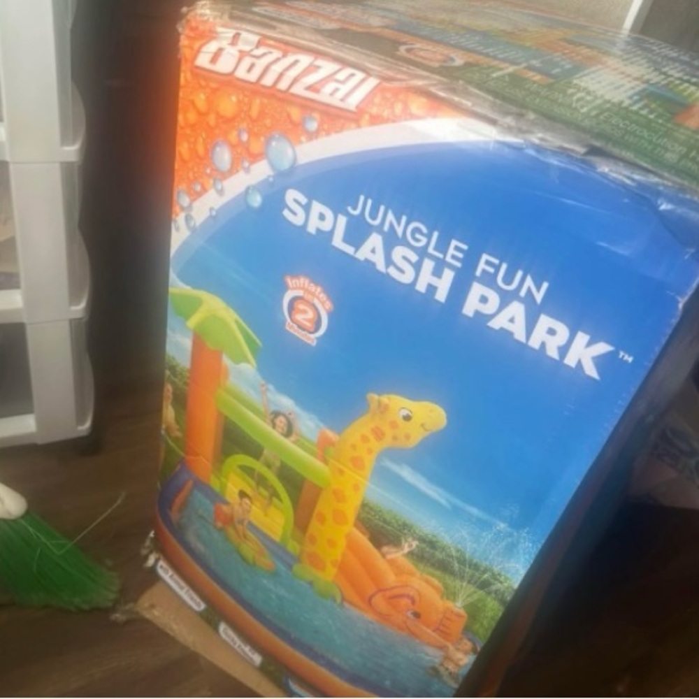 Jungle Fun Splash Park - Colorful Kids Toy